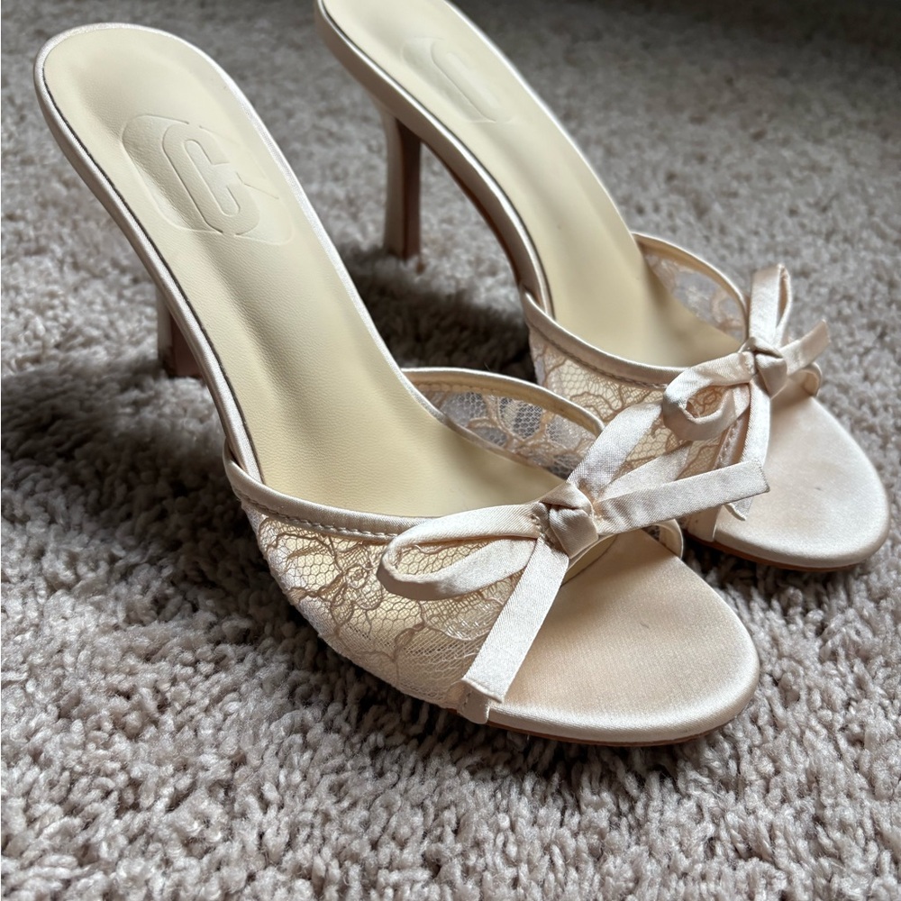 Elegant Cream Lace Women's Heels
